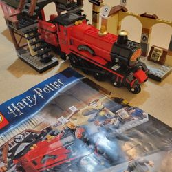 Lego Harry Potter Hogwarts Express train set