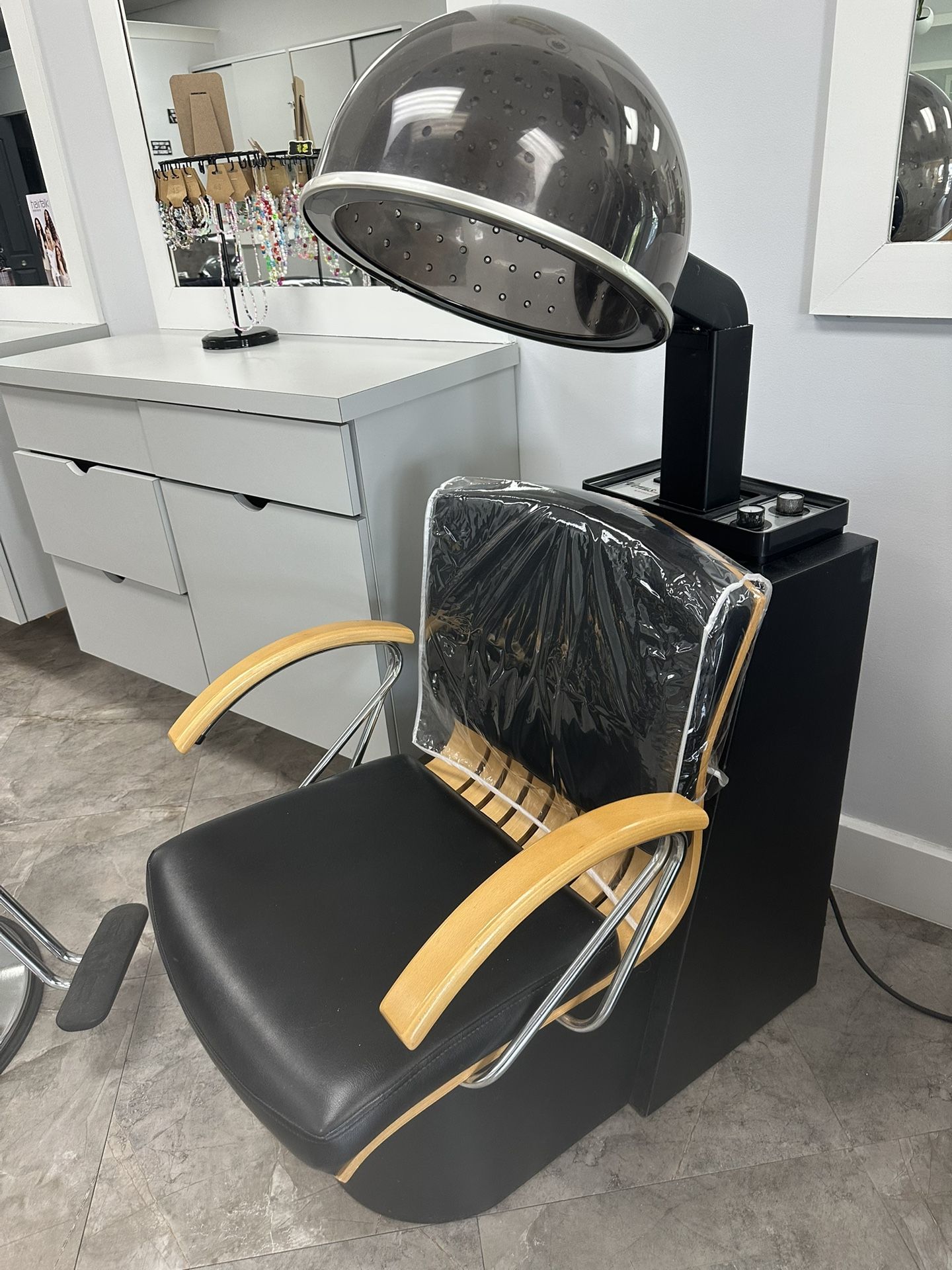 Salon Goods