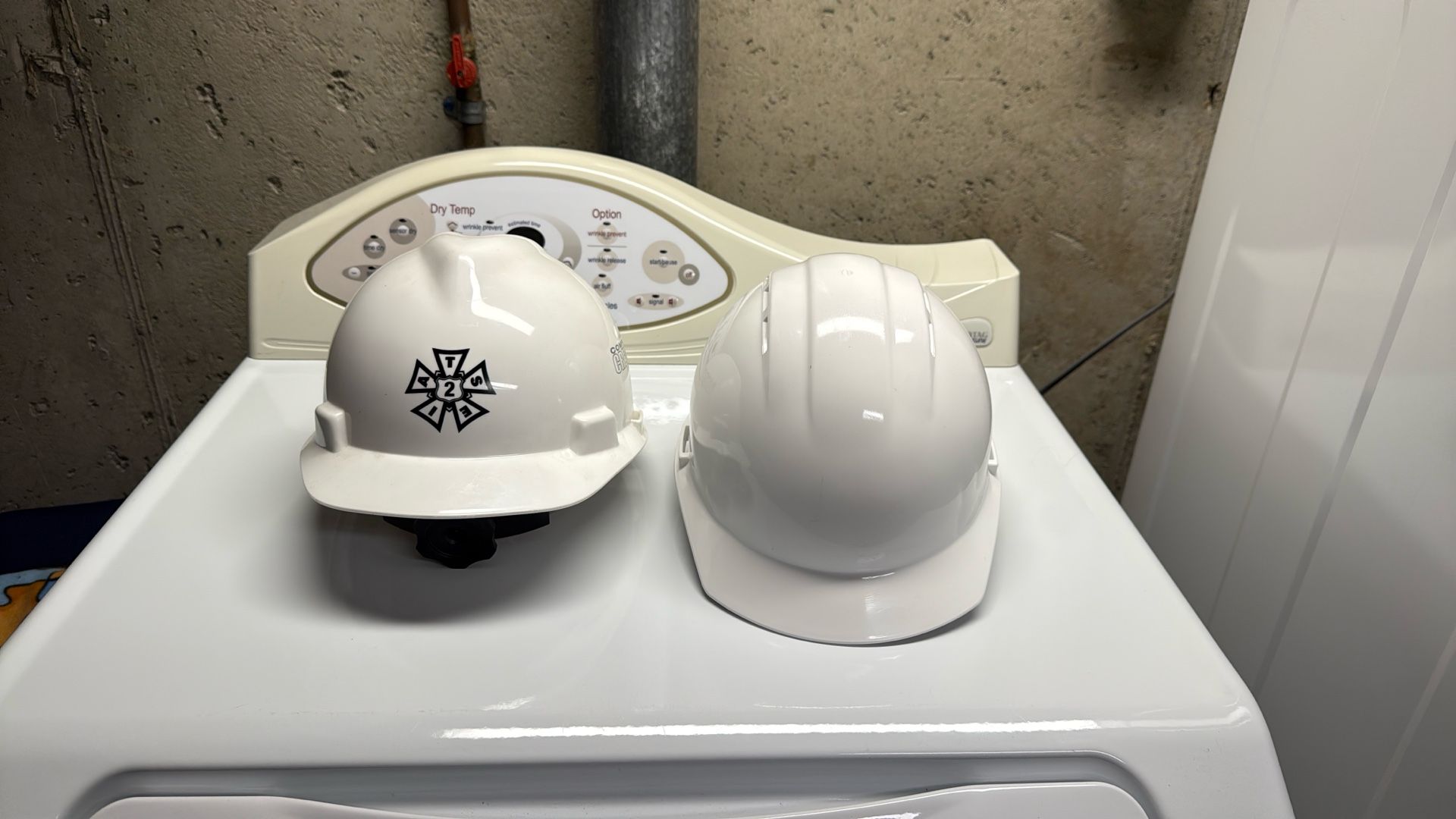 2 Construction Hard Hats