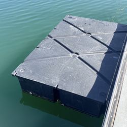 Floating dock 