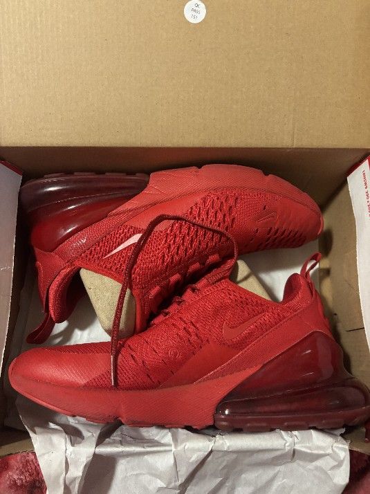 Nike 270 Red