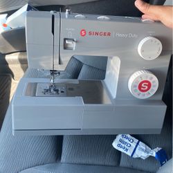 Singer Sowing Machine 