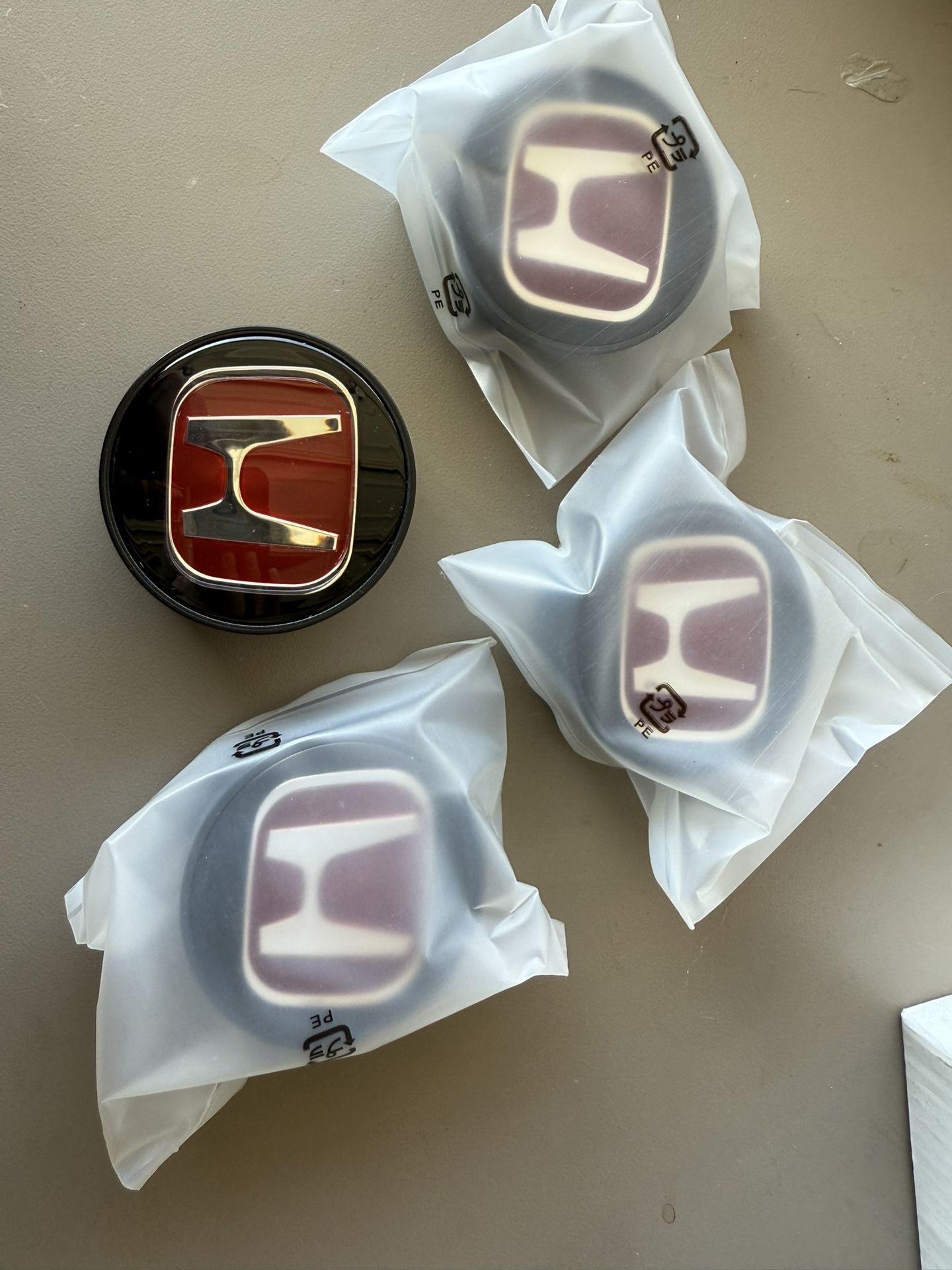 4 Type R Center Caps OEM Honda 44732-S5T-0000