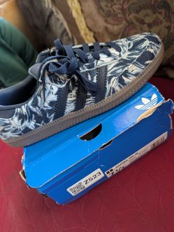 Women's samba shoes size 7.5