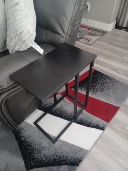 C SHAPED SOFA SIDE TABLE LIKE NEW BLACK