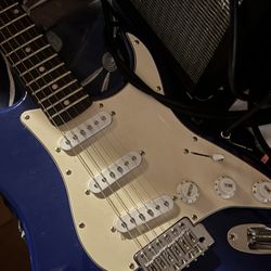 🎸 Silvertone Electric Guitar + Fender 12x12 20G Amp Bundle – $450