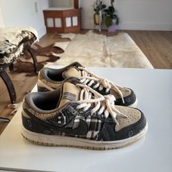 Travis Scott Dunks
