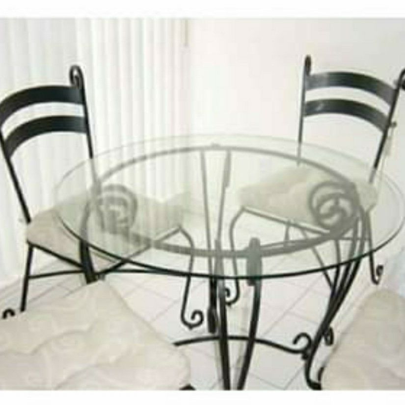 LIKE NEW Wrought Iron Dinette Set - Vintage Pier 1 Imports