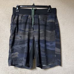 Lululemon THE Shorts Linerless 10” Mens Medium Blue Camo