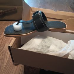 7 1/2 Flat Sandals 