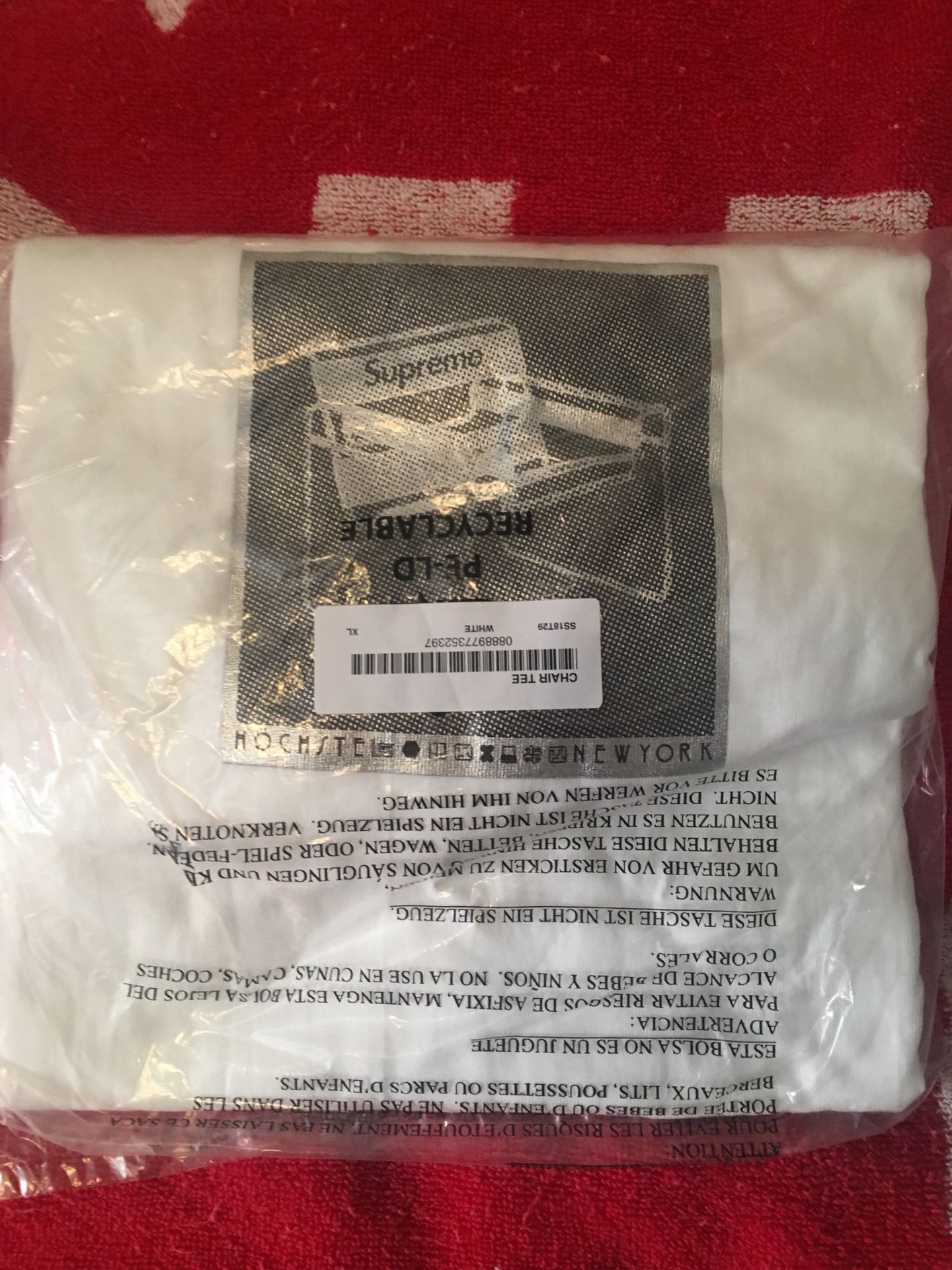 Supreme chair tee XL