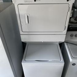 (Price Is $400)Whirlpool Laundry Center 