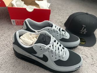 Nike Air Max 90 LT smoke grey Brand New size 10 and Gray Lakers fitted cap all brand new