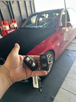 Car Keys N Remotes/ Llaves Con Control