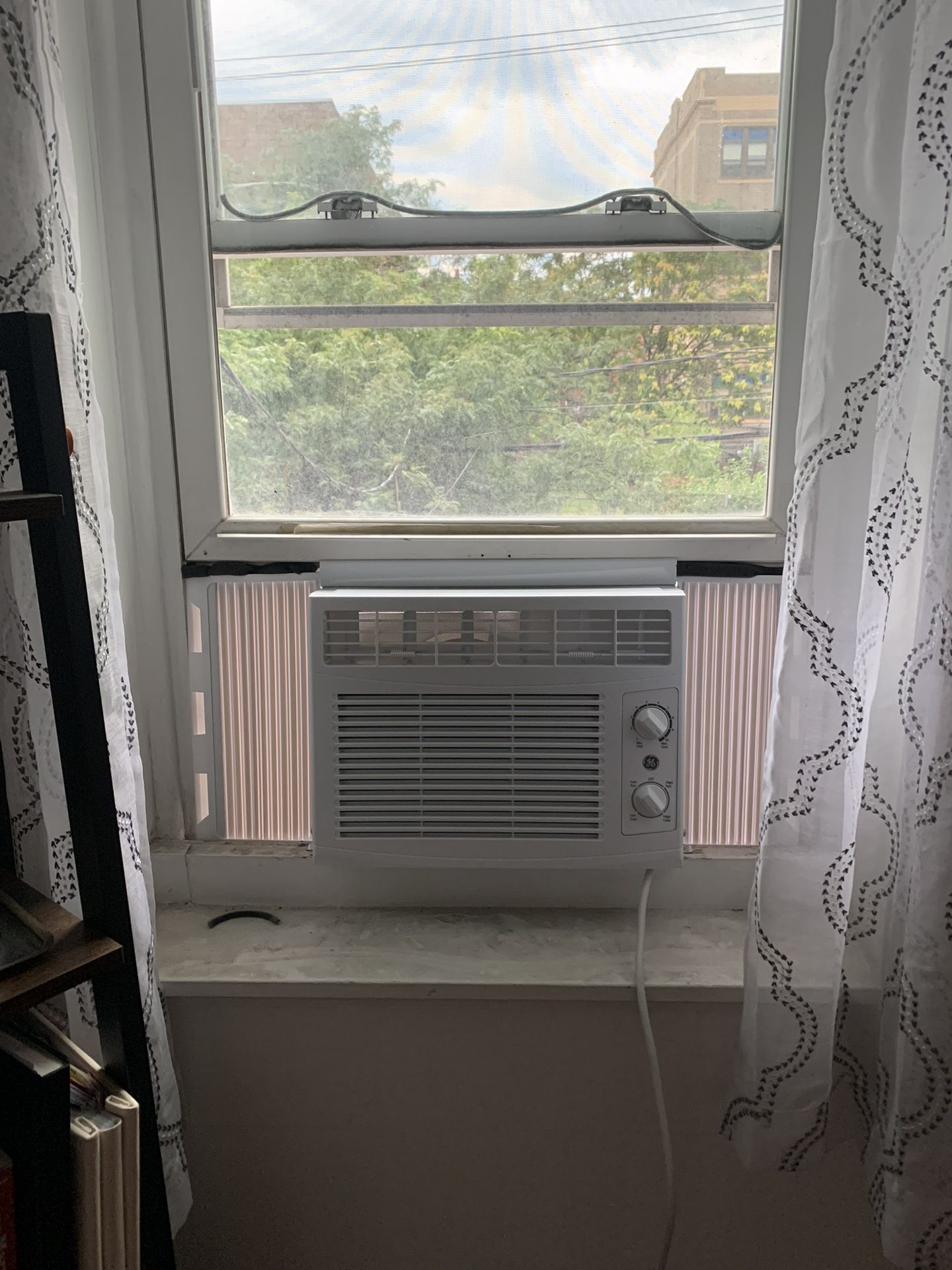 AC Window Unit Perfect Condition 