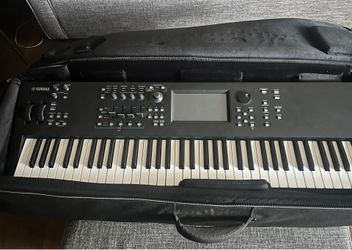 Yamaha MODX7 $1000