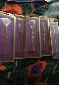 Elite pro beauty brushes