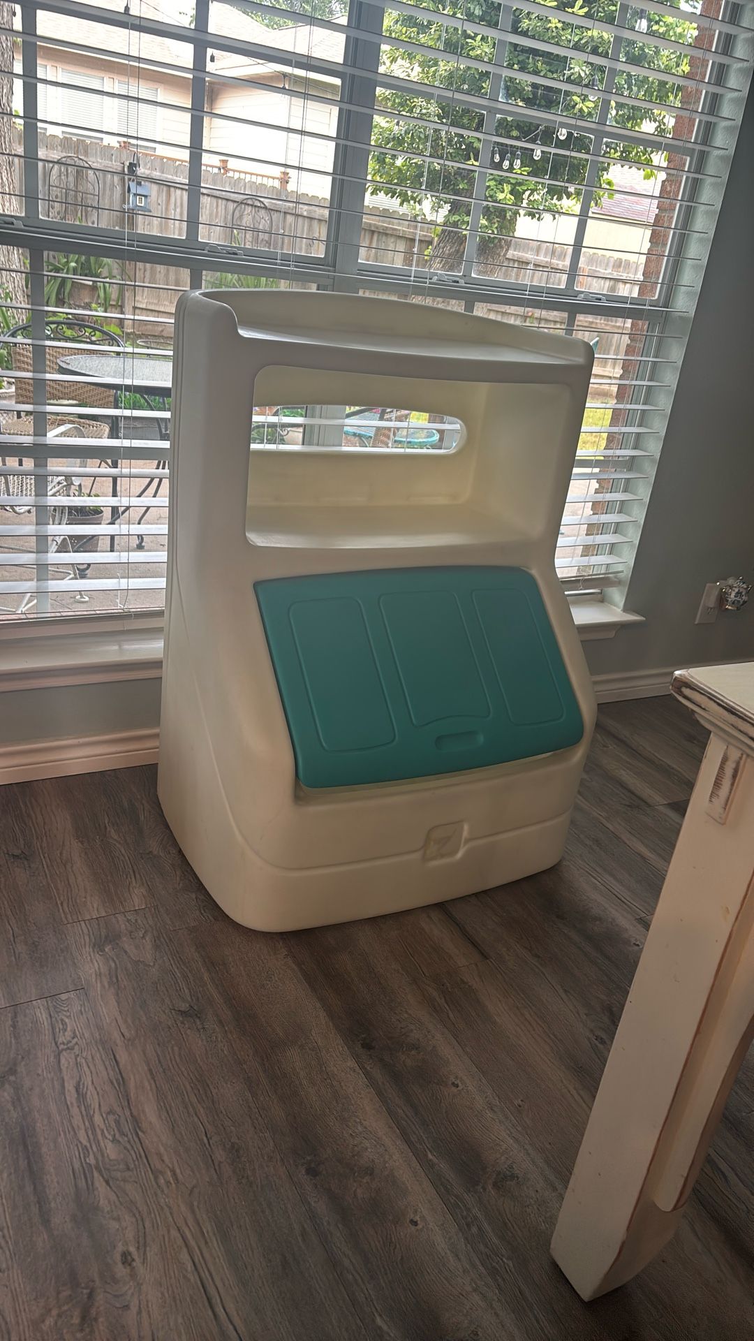 Fisher Price Step Lift And Hide Bookcase Toy Box