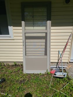 32 Inch Screen Door