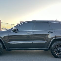 2011 JEEP CHEROKEE LAREDO