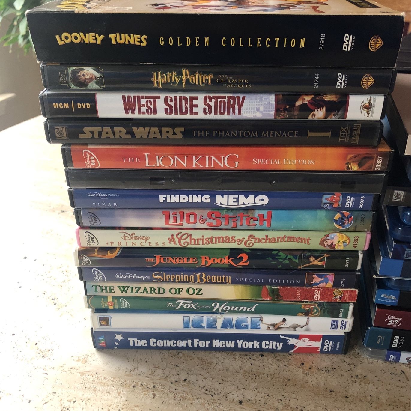 Blu-ray and DVD Lot (29) for Sale in San Antonio, TX - OfferUp