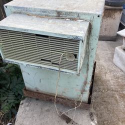 Awesome Antique Swamp Cooler With Rusty Bottom Vintage Free Delivery Perfectly Usable