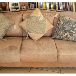 Vintage Coach Old And Beautiful Sofa 