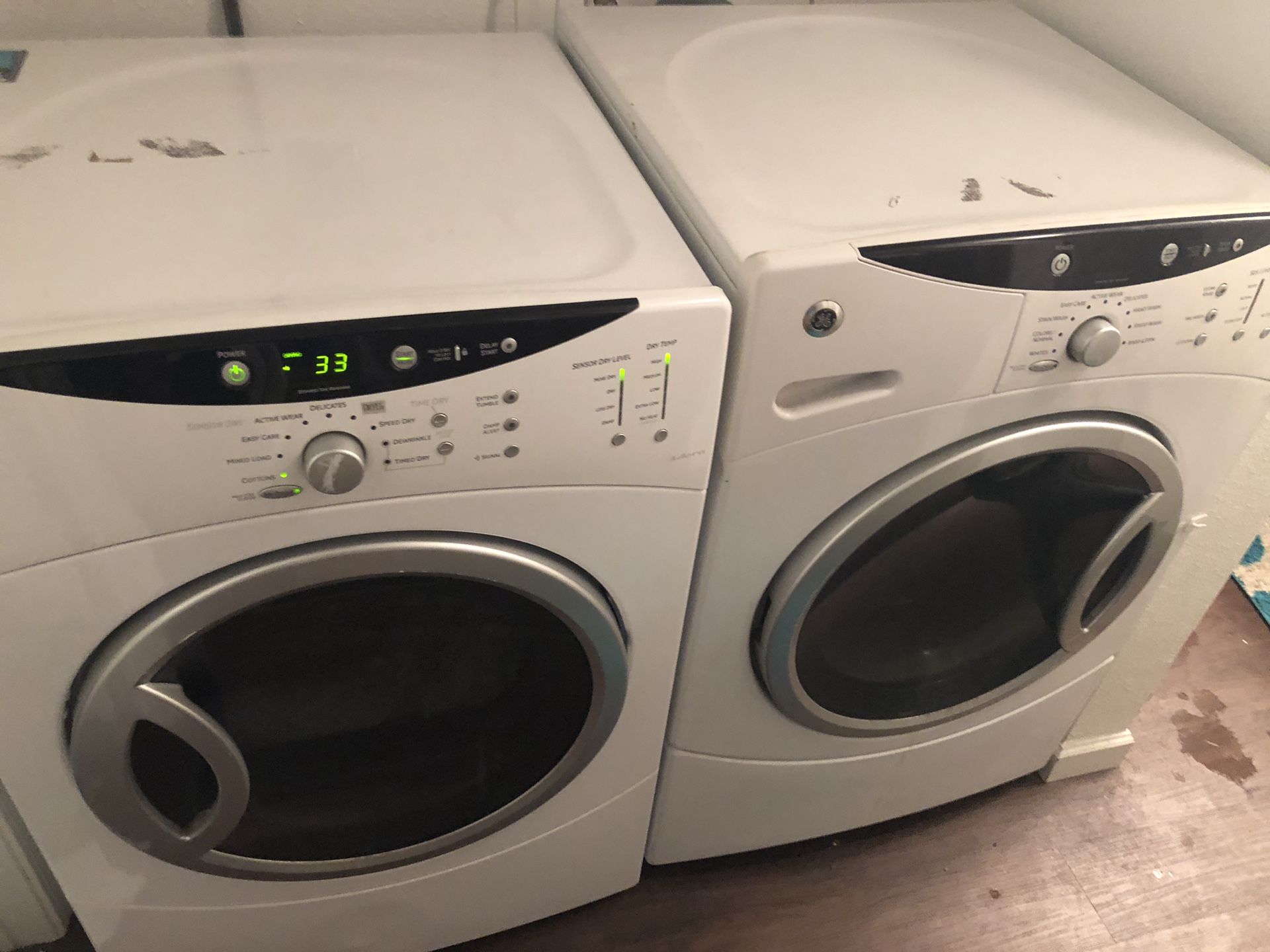 GE energy efficient front load washer and dryer set. Electric