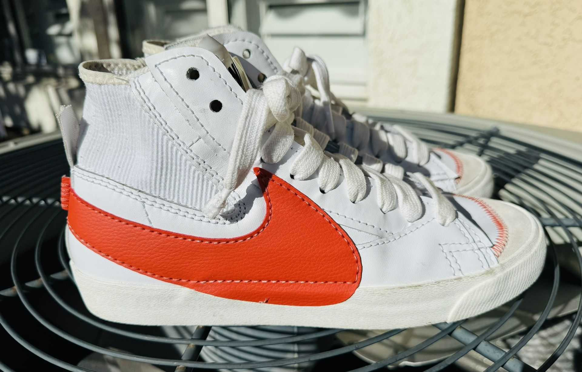 Nike Blazer Mid 77 Jumbo White Mantra Orange DH7690-100 Men Size 9/Women S 10.5