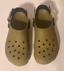 Army Green Crocs Men’s Size 9/Women’s 11