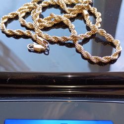14 K Gold Anchor With Gold Chain