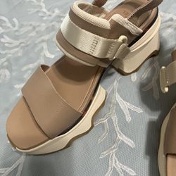 Sorel Shoes 9