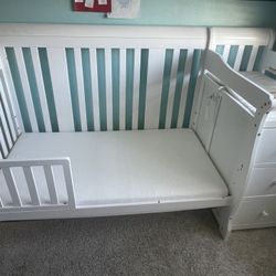 Crib With Attached Changing Table/drawers  