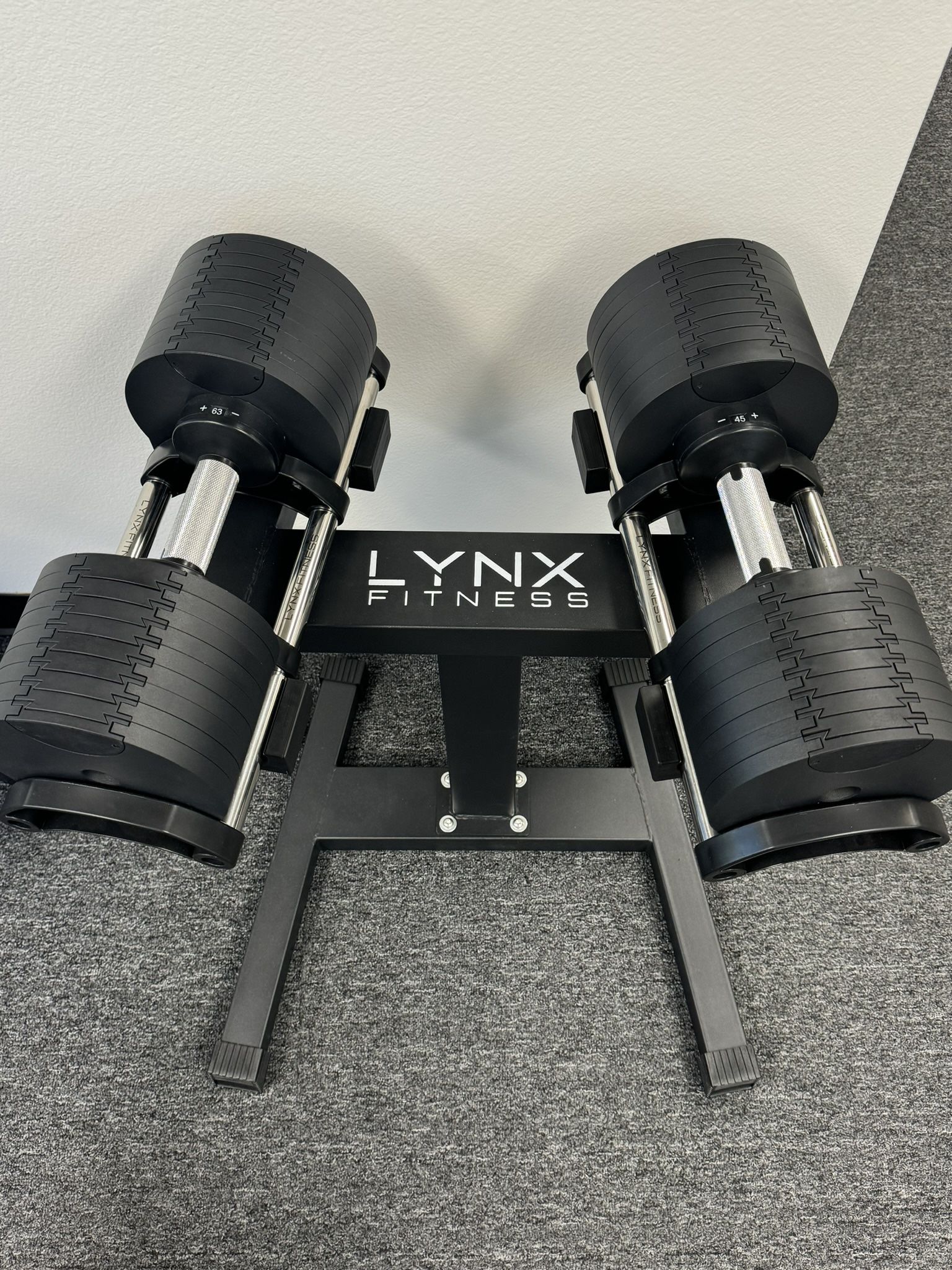 LYNX FITNESS ( BRAND NEW IN BOX ) Pair Of 80lb Adjustable Dumbbells
