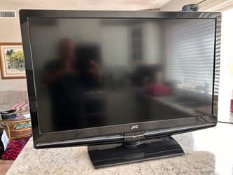42” JVC LCD TV