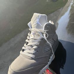 Jordan 5’s Wolf