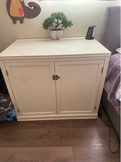 Night stand