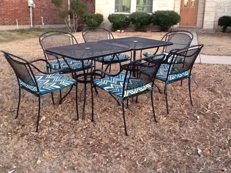 Garden Treasures Black Metal Patio Furniture Set 6 Chairs with cushions