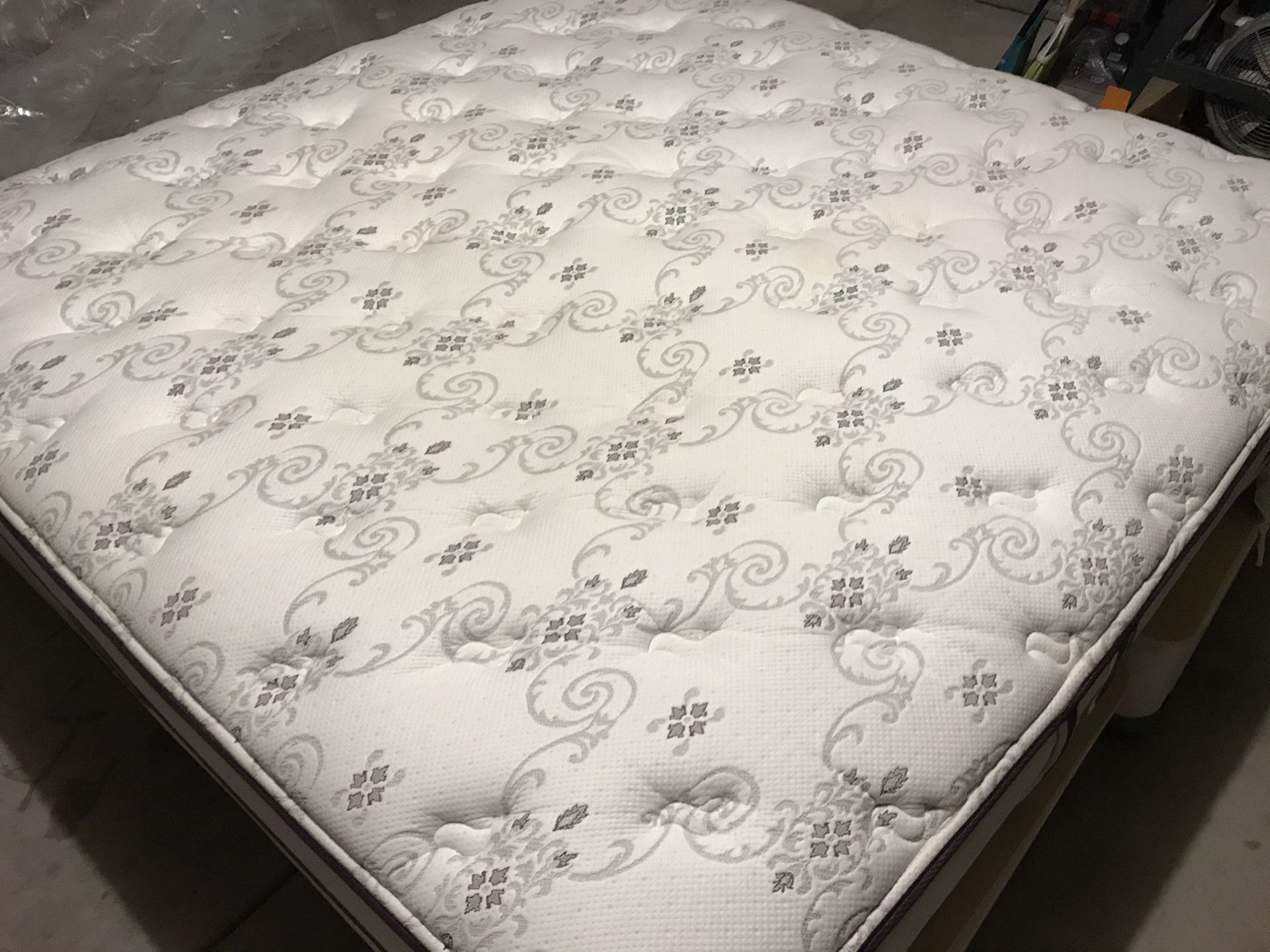 ***King***Simmons Beauty Rest Elite - Free Delivery Available.