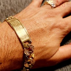 Mens Beautiful Big 14kt Gold Bracelet