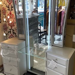 Vanity With Mirror