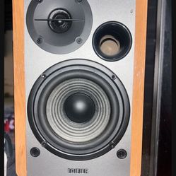 Edifier Desktop Monitors. (like New)