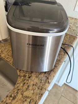 Frigidaire bullet ice maker