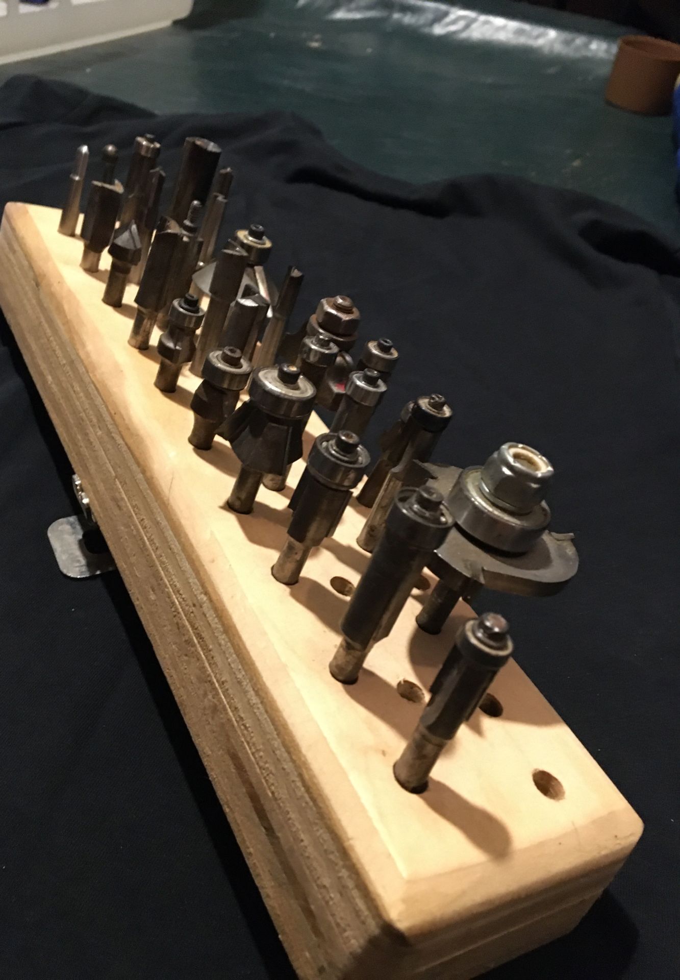 Router Bits -(30 bits all Diff-Types ) LOT !!