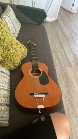 6 string guitar