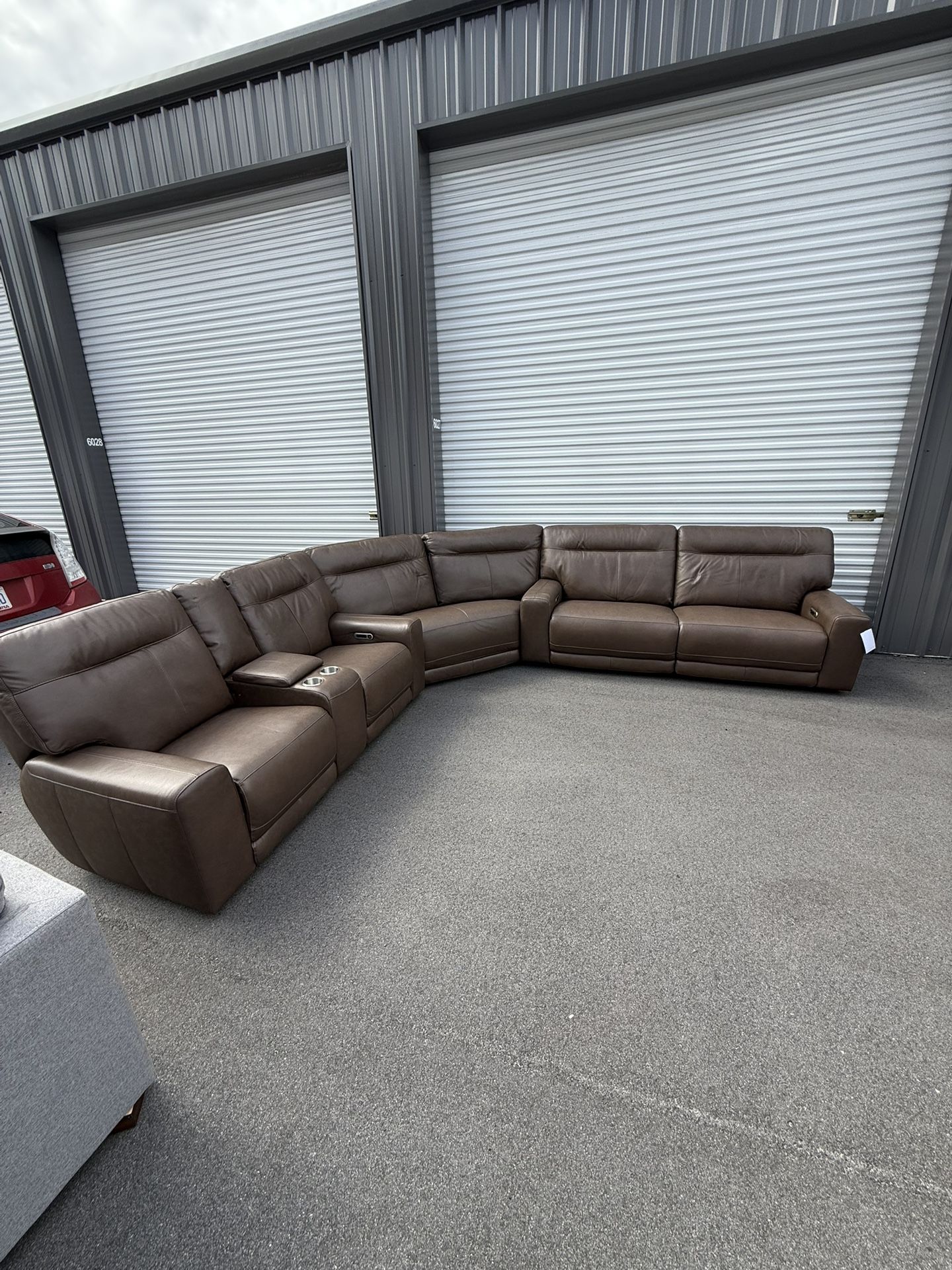 ‼️🚚FREE DELIVERY Premium Leather Recliner Sectional Couch
