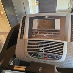 Treadmill 