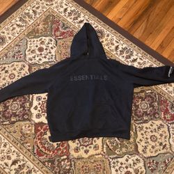 BLACK ESSENTIALS HOODIE WORN ONCE