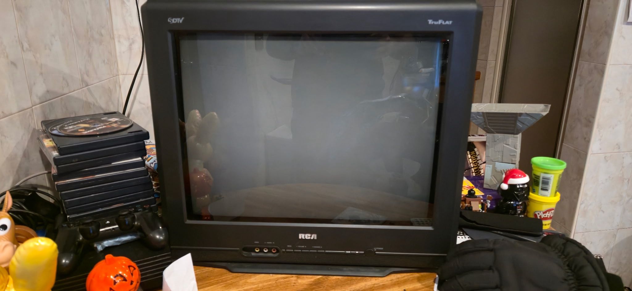 RCA TruFlat CRT TV