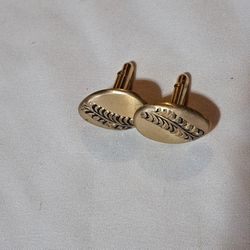 Vintage swank  Oval leaf cufflinks